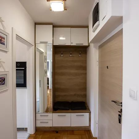 Hemera Apartment *